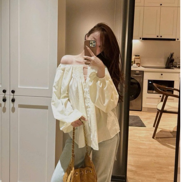 Áo babydoll trễ vai tay bồng thiết kế viền dập ly cách điệu , Áo kiểu nữ hở vai thiết kế đơn giản dễ phối • MIU.STUDIO