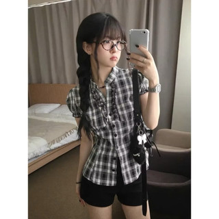 Áo sơ mi caro nữ cổ trụ tay ngắn nhấn eo bèo nhún dễ thương màu đen đỏ VANISA CT468