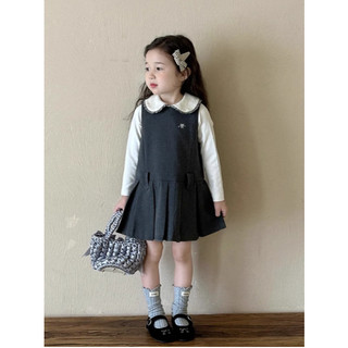 [B&G] Sét yếm áo trắng dài tay váy yếm màu xám cá tính cho bé gái từ 10-45kg(2-12 tuổi)