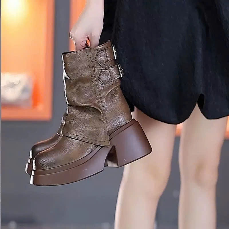 Giày nữ, giày bốt nữa cổ váy đế cao 6cm phong cách trẻ trung, cá tính