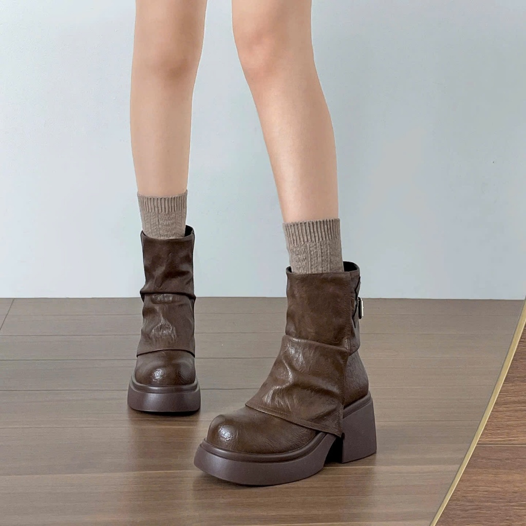 Giày nữ, giày bốt nữa cổ váy đế cao 6cm phong cách trẻ trung, cá tính