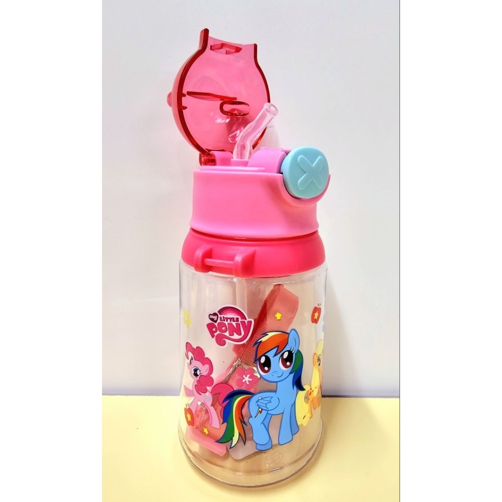 Bình nước nhựa Pony an toàn cho bé