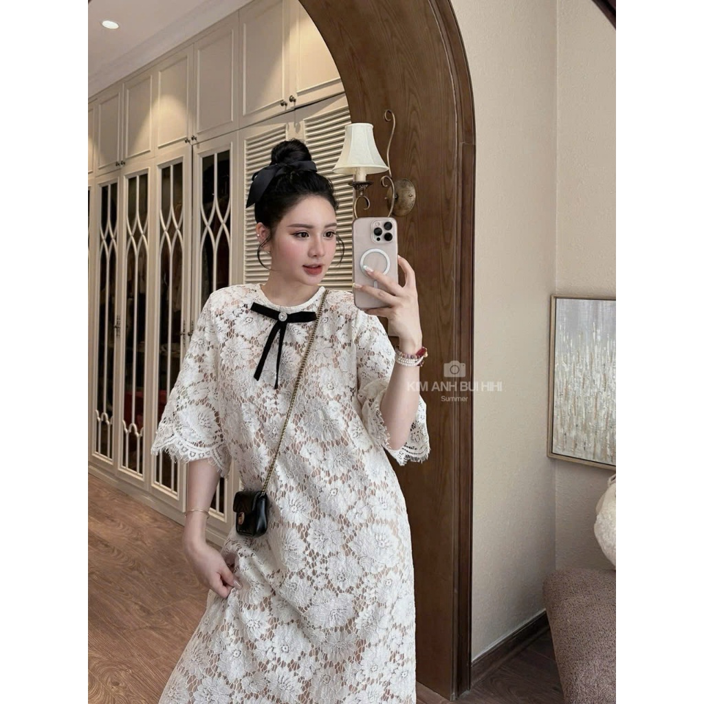 Váy Maxi Ren Dài Tay Lỡ – Thiết Kế Cổ Nơ Đen Sang Chảnh, Form Rộng Nữ Tính – Chamie Store