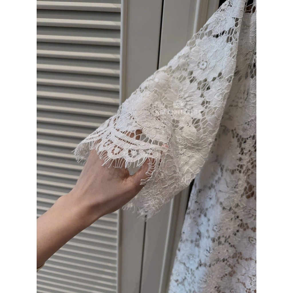 Váy Maxi Ren Dài Tay Lỡ – Thiết Kế Cổ Nơ Đen Sang Chảnh, Form Rộng Nữ Tính – Chamie Store