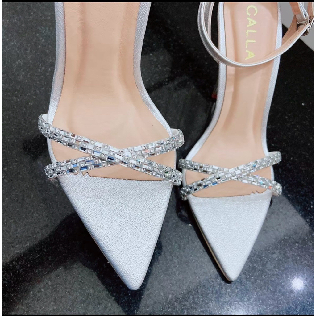 Sandal Trắng Mũi Nhọn Đính Đá(TN)