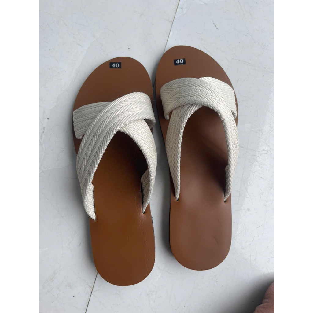 Dép Quai Chéo Vải Bố Màu Kem Unisex – Dép Đi Biển, Dép Đi Chơi, Dép Quai Mềm Êm Chân Phong Cách Hàn Quốc