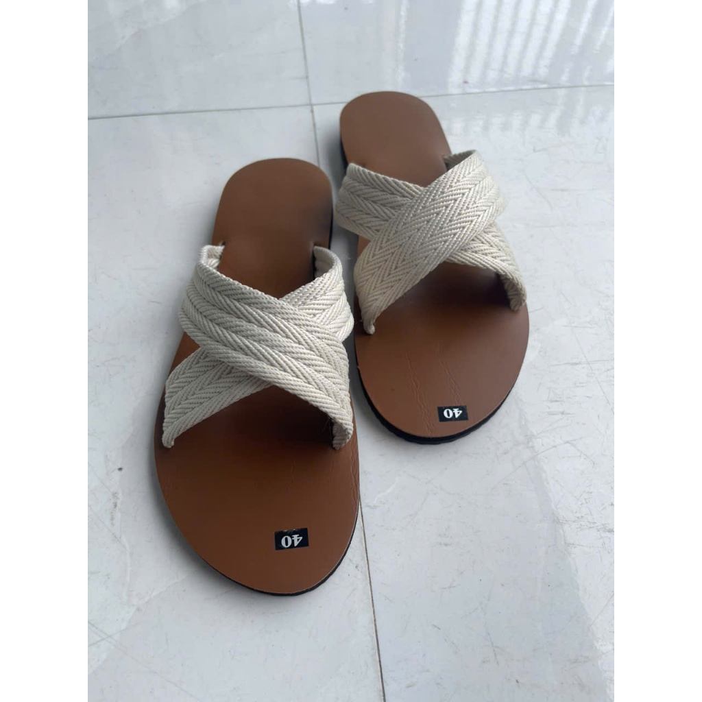 Dép Quai Chéo Vải Bố Màu Kem Unisex – Dép Đi Biển, Dép Đi Chơi, Dép Quai Mềm Êm Chân Phong Cách Hàn Quốc