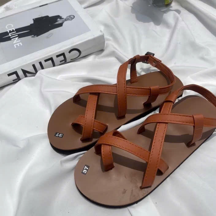 Sandal Nữ Quai Mảnh Đan Chéo Da Mềm – Đế Bằng Êm Chân, Phong Cách Hàn Quốc Đi Chơi Đi Biển