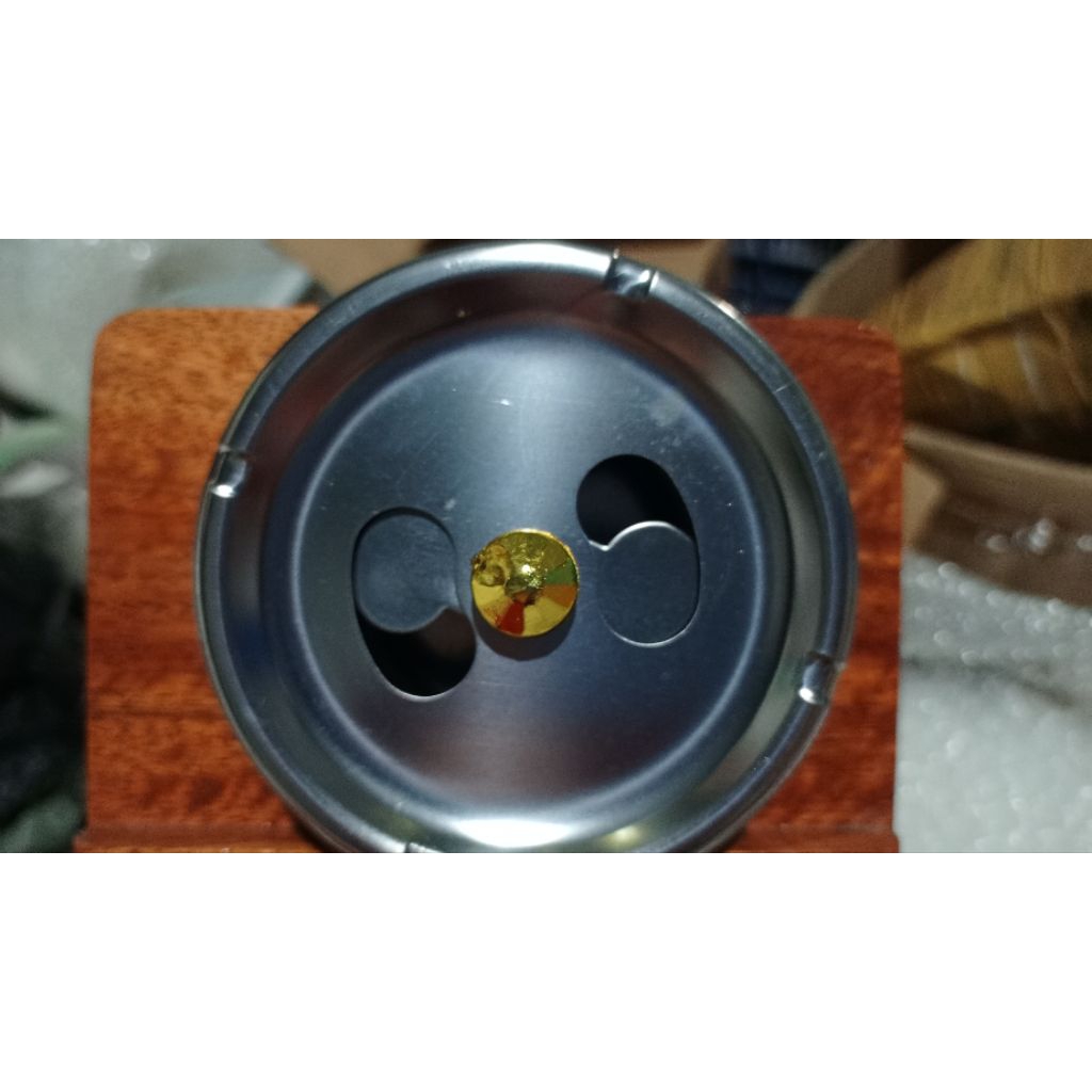 Gạt Tàn Inox Có Núm Xoay Đóng Mở Nắp