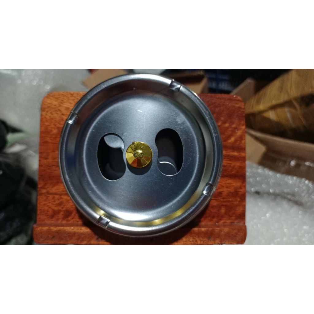 Gạt Tàn Inox Có Núm Xoay Đóng Mở Nắp