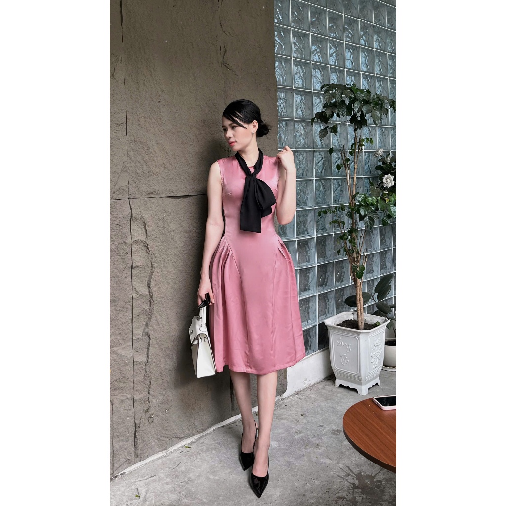 (Mới) LUMI – Đầm lụa nữ thiết kế dáng xòe phối nơ hồng sang chảnh, phù hợp đi tiệc, đi chơi