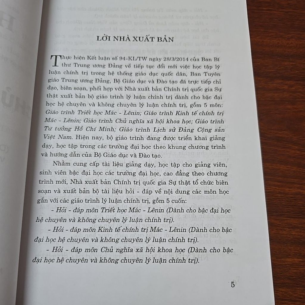 Sách - Hỏi đáp môn chủ nghĩa xã hội khoa học (NXB Chính trị quốc gia sự thật)