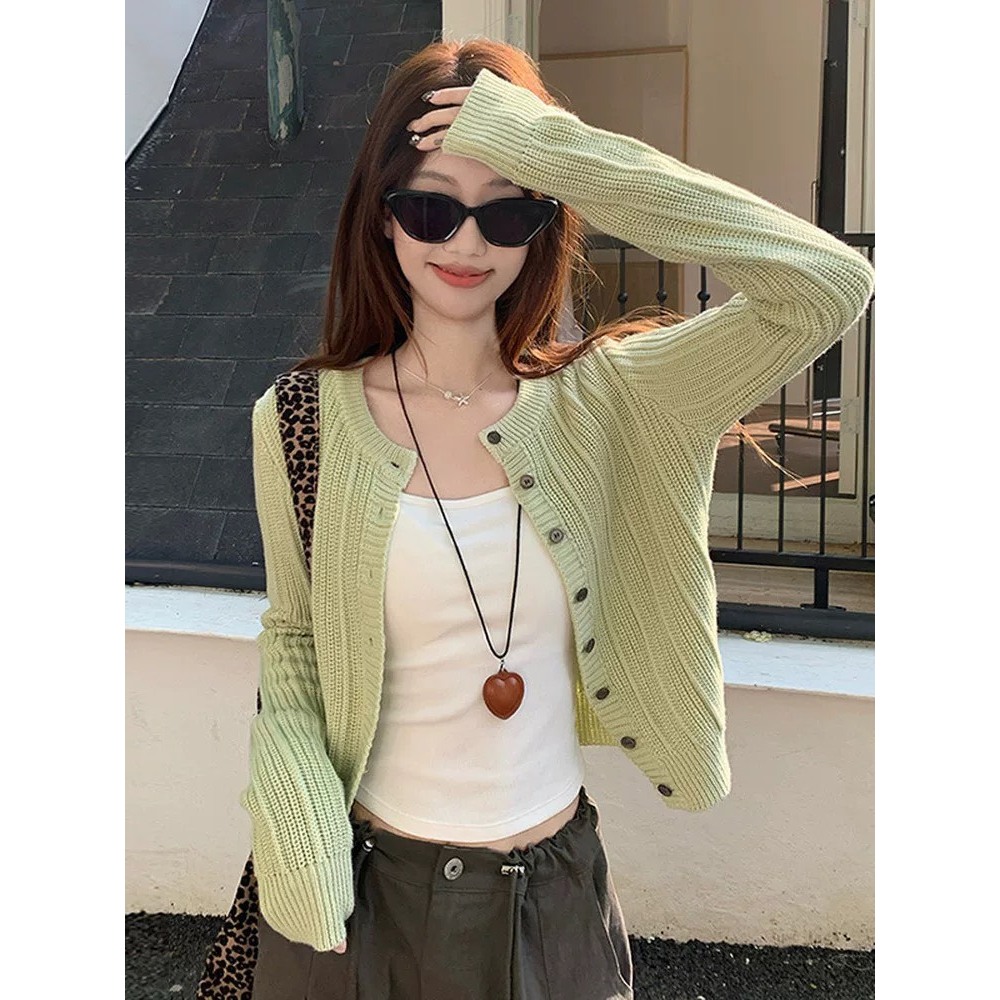 (sẵn)Áo khoác len cardigan khuy cài màu xanh cốm sợi đan cổ tròn dáng vừa CDG008 - Tiktik
