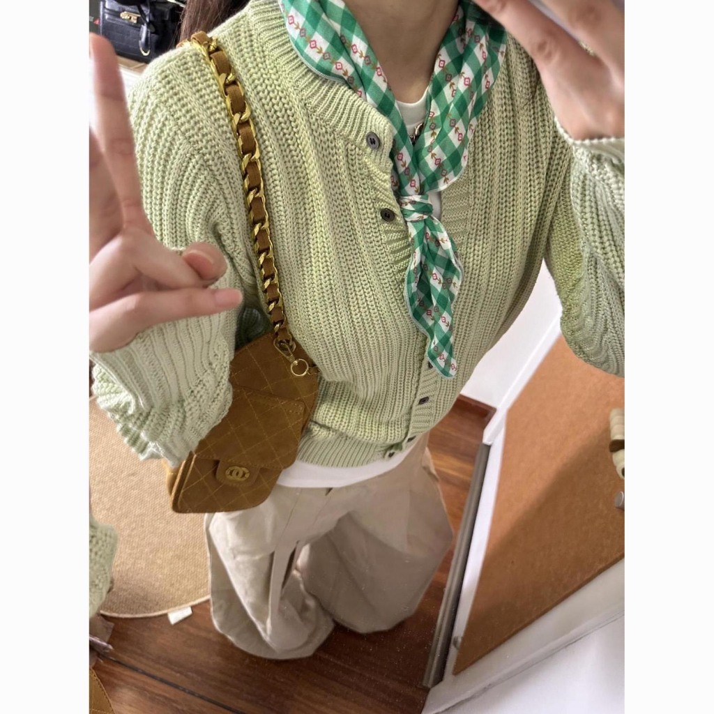 (sẵn)Áo khoác len cardigan khuy cài màu xanh cốm sợi đan cổ tròn dáng vừa CDG008 - Tiktik