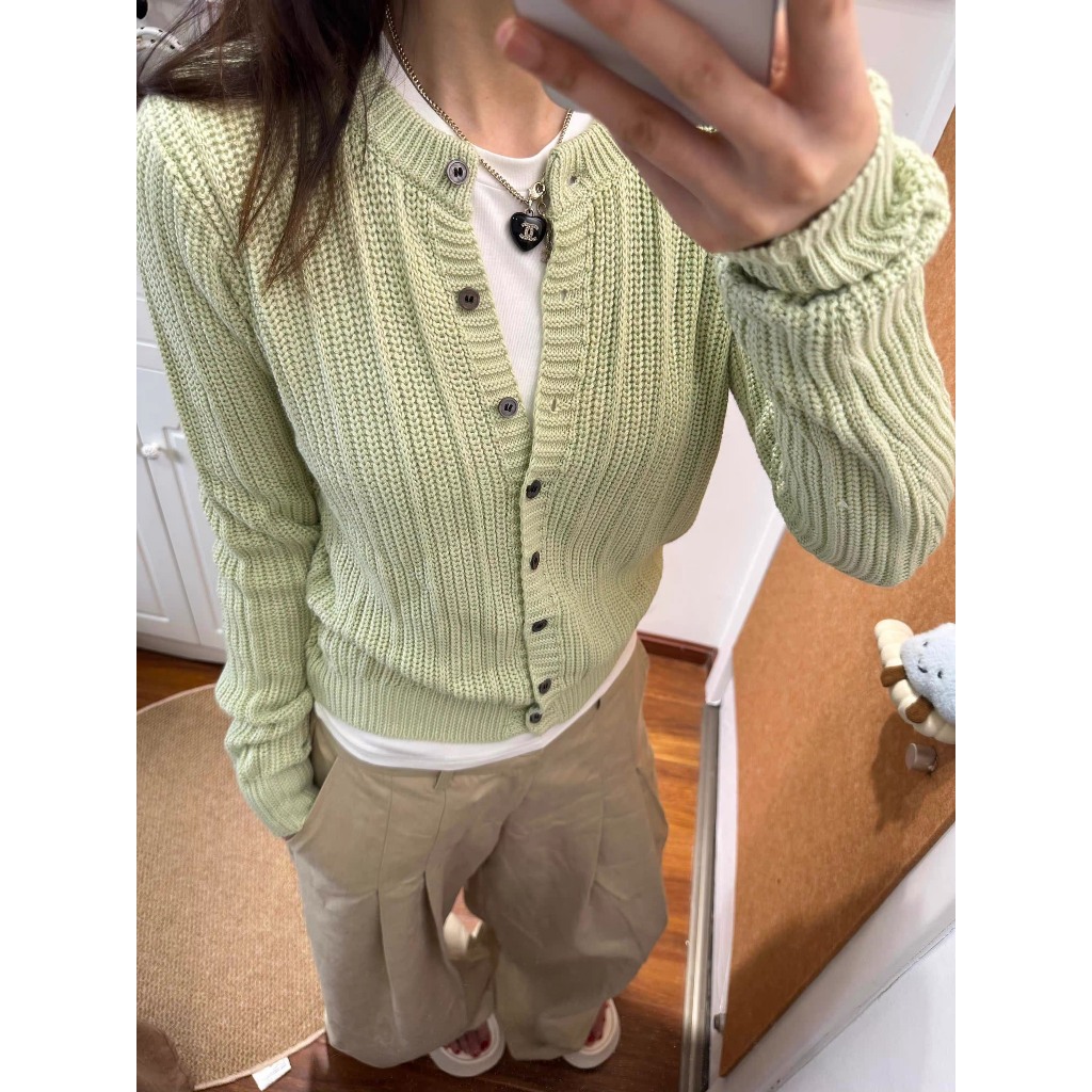 (sẵn)Áo khoác len cardigan khuy cài màu xanh cốm sợi đan cổ tròn dáng vừa CDG008 - Tiktik