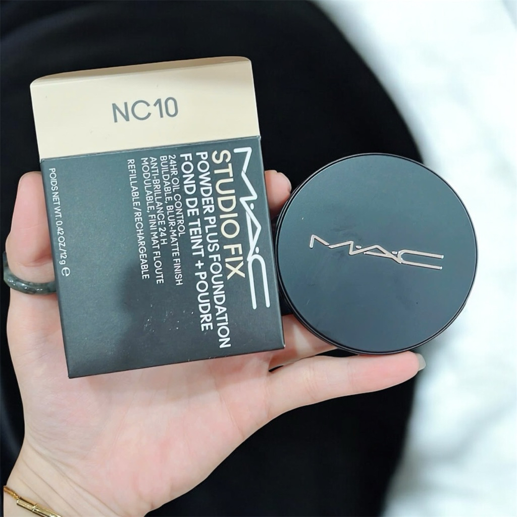 Phấn nén Studio Fix NC10-NC15 mịn, lỳ, giúp bắt sáng hoặc làm phủ kiềm dầu đều rất đẹp.