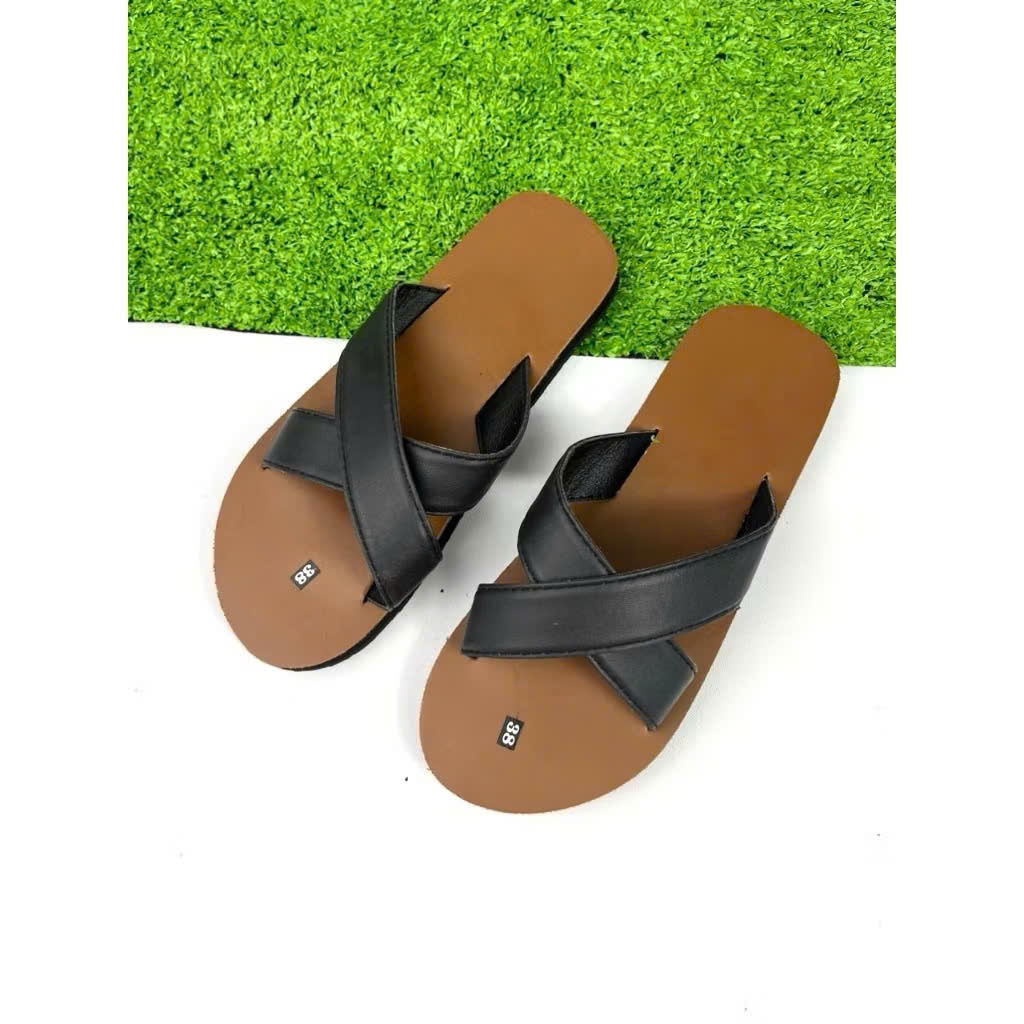 Dép sandal trắng quai chéo nam nữ – Thiết kế thời trang, phong cách hiện đại