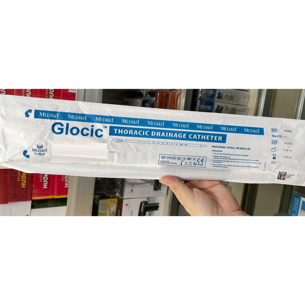 Ống dẫn lưu dịch màng phổi, ống dẫn lưu màng phổi k có trocar, dài 45cm Số 28 - Medikit.