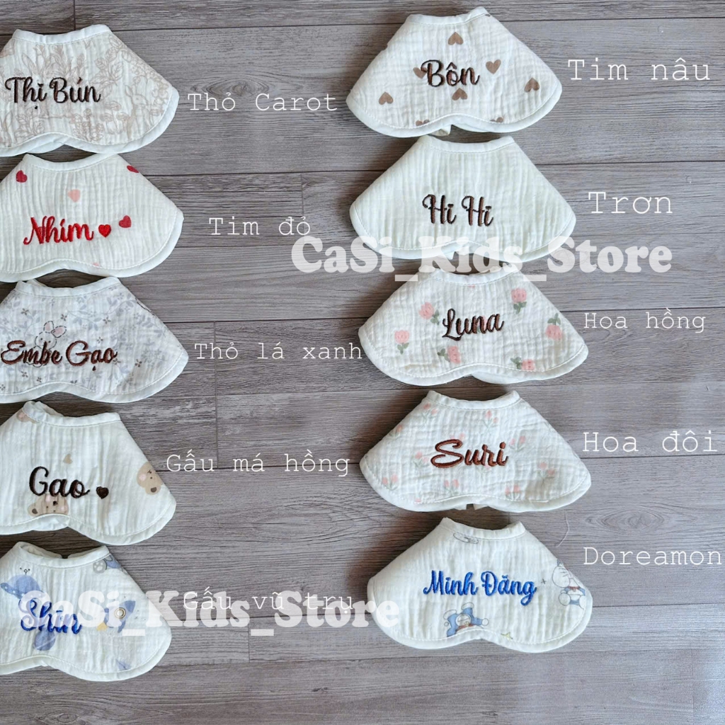 Yếm Hoa THÊU TÊN  xoay 360 Độ 6 cánh 5 lớp Chất Xô Muslin Mềm Mại Thấm Hút Tốt CaSi
