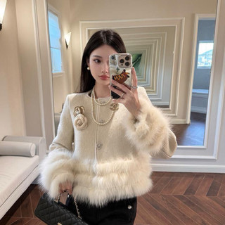 Áo khoác len form croptop đính hoa viền lông sang chảnh