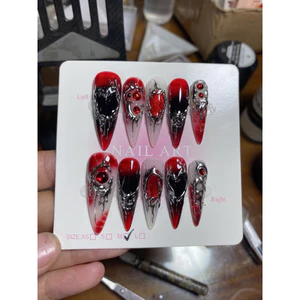431. nailbox đen đỏ, đá đỏ