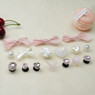Bộ 16 Sticker, Charm 3D chủ đề Nơ voan ruby nhựa cứng gắn Dép Sục, Cá Sấu Mita JB-400