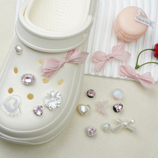 Bộ 16 Sticker, Charm 3D chủ đề Nơ voan ruby nhựa cứng gắn Dép Sục, Cá Sấu Mita JB-400