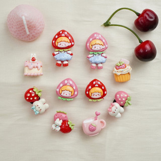Bộ 10 Sticker, Charm 3D chủ đề Bé Dâu nhựa cứng gắn Dép Sục, Cá Sấu Mita JB-402