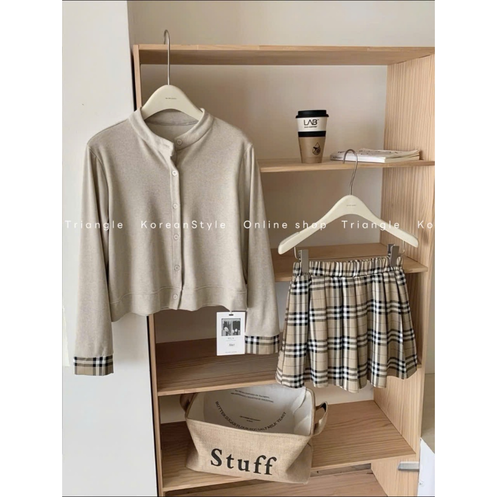 TRIANGLE - BB Set - Set áo kiểu mix chân váy ngắn xếp li phong cách Hàn Quốc dành cho mùa thu đông phong cách thanh lịch