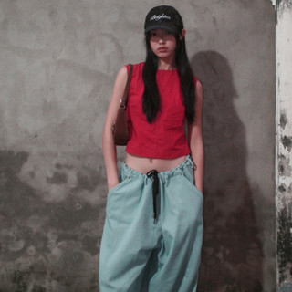 Áo sơ mi nữ kiểu croptop Free & Easy màu đỏ cho hè