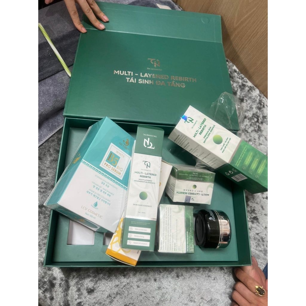 [Mua 1 được 11 🎁] Kem chống nắng TN Cosmetic SPF50+ PA++++ | Bảo vệ & dưỡng sáng da | Tặng 10 mặt nạ dưỡng da