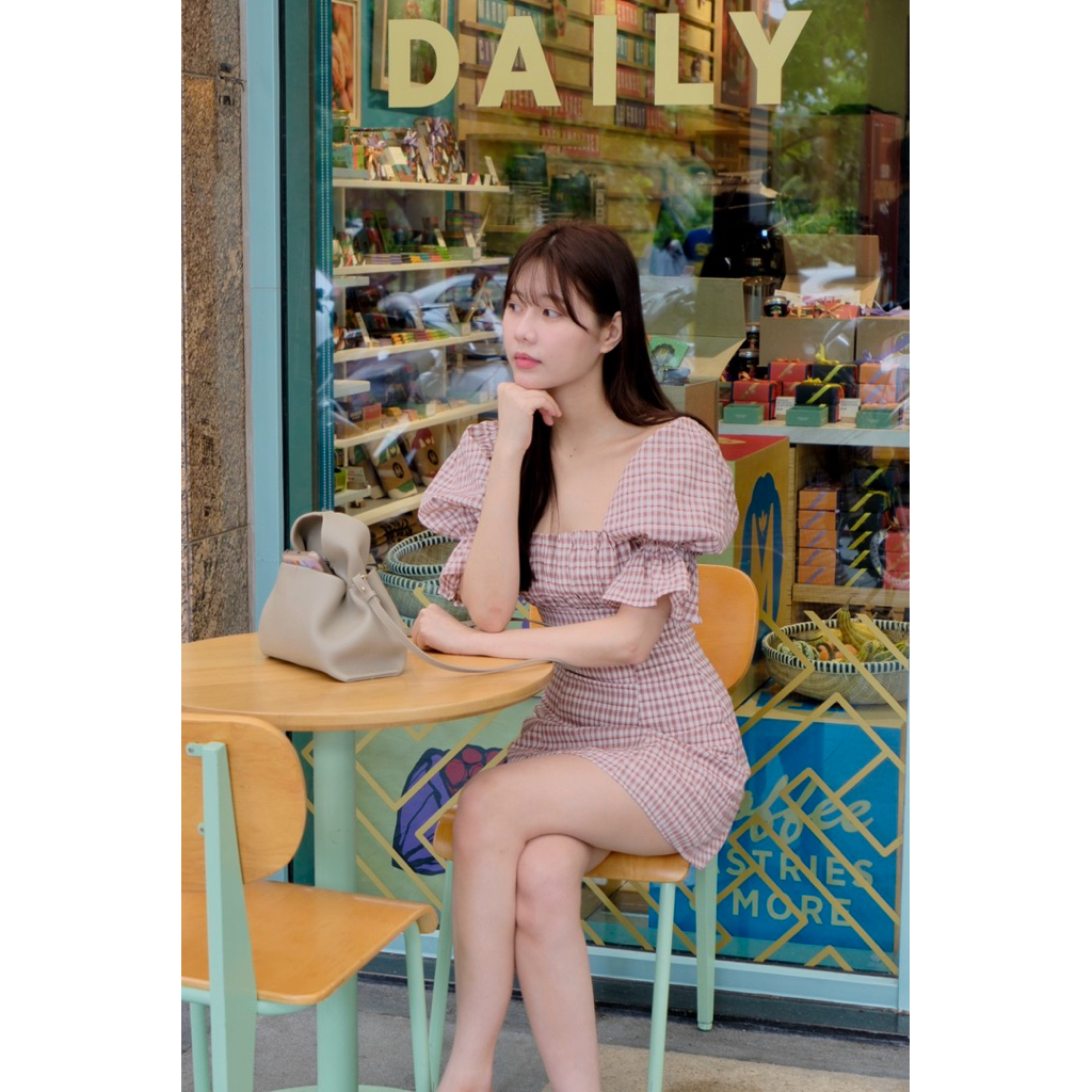 Caro dress tay bồng dáng chữ A