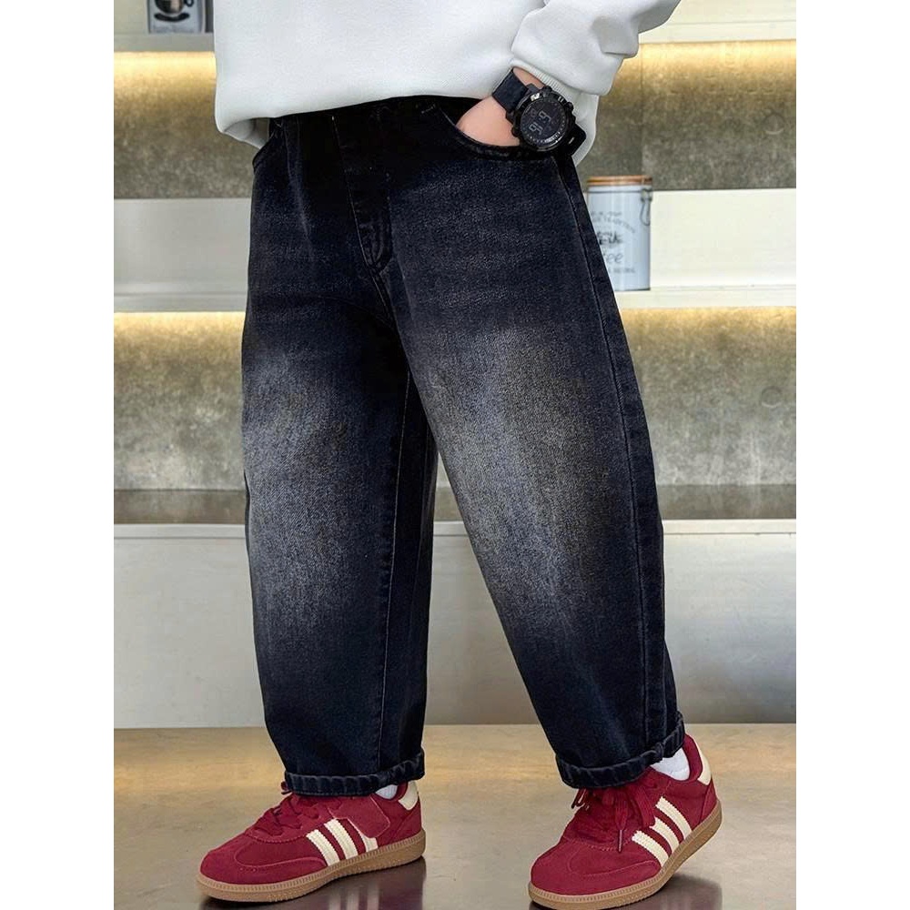 Quần jean baggy thêu hình chú bé đội mũ chất jean dày dặn đứng fom cho bé đi học đi chơi size 10-30kg