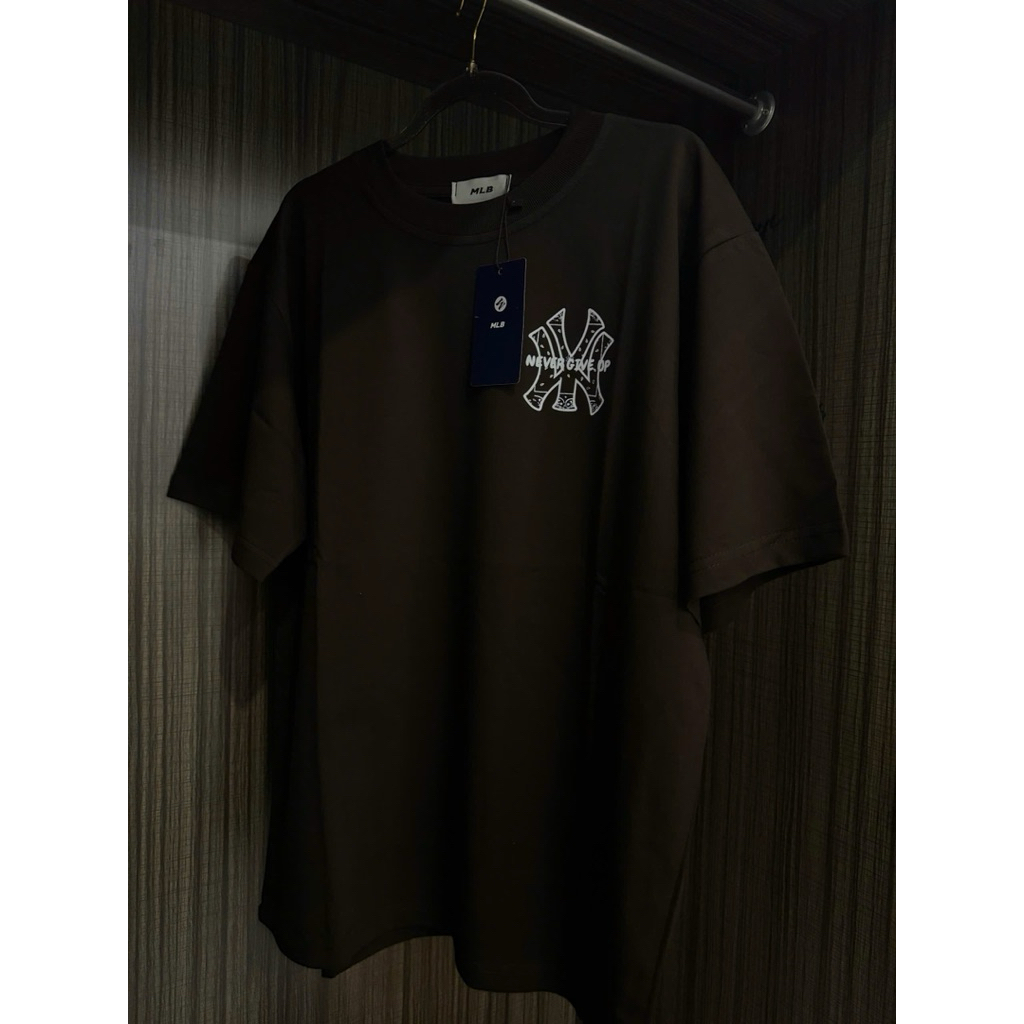 Áo Thun Unisex Never Give Vải Đẹp - Mềm Mịn Không Xù Lông - Full Tag Mac