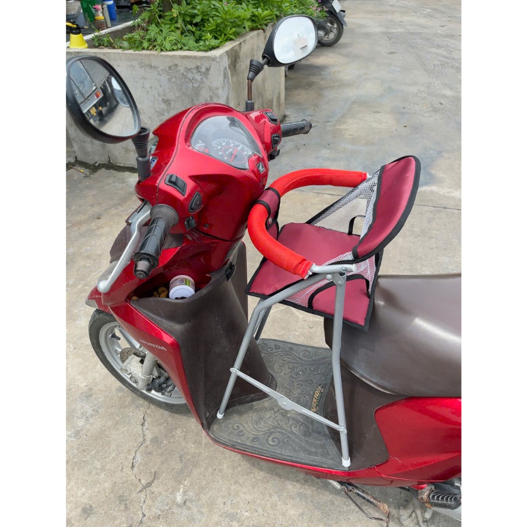 Ghế xếp gọn đi xe Tay Ga cho bé