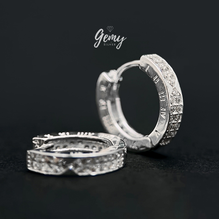 Khuyên tai tròn nam bạc 925 Timeless 2 thiết kế khắc số La Mã và đính dải đá cực chất (1 chiếc) KN124 | GEMY SILVER
