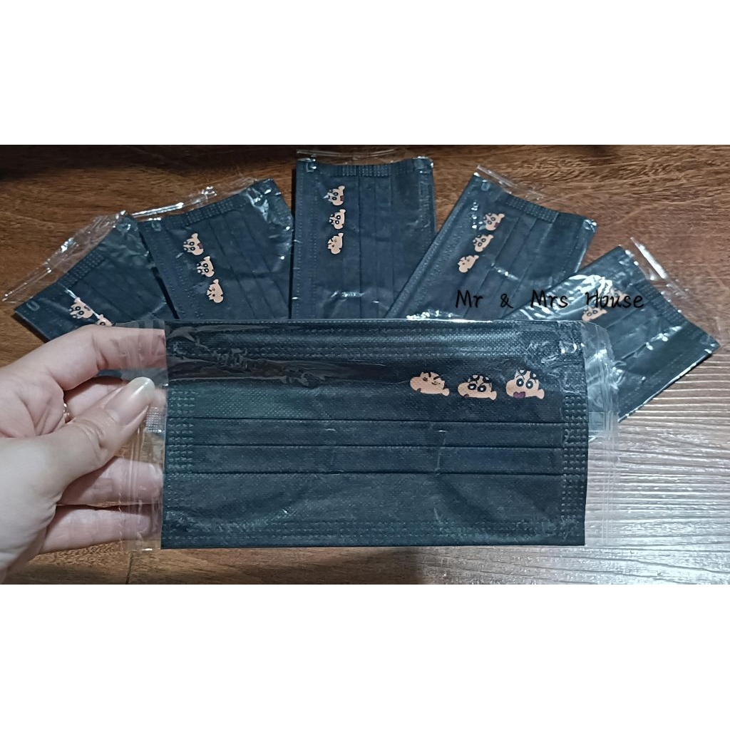 (Set 10/50c) Khẩu Trang Hoạt Hình Gia Đình Shin Người Lớn