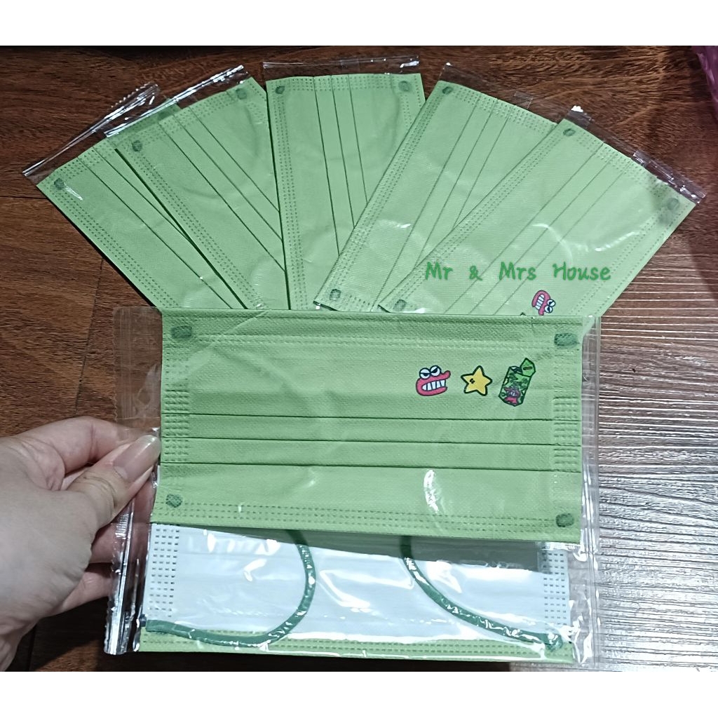 (Set 10/50c) Khẩu Trang Hoạt Hình Gia Đình Shin Người Lớn