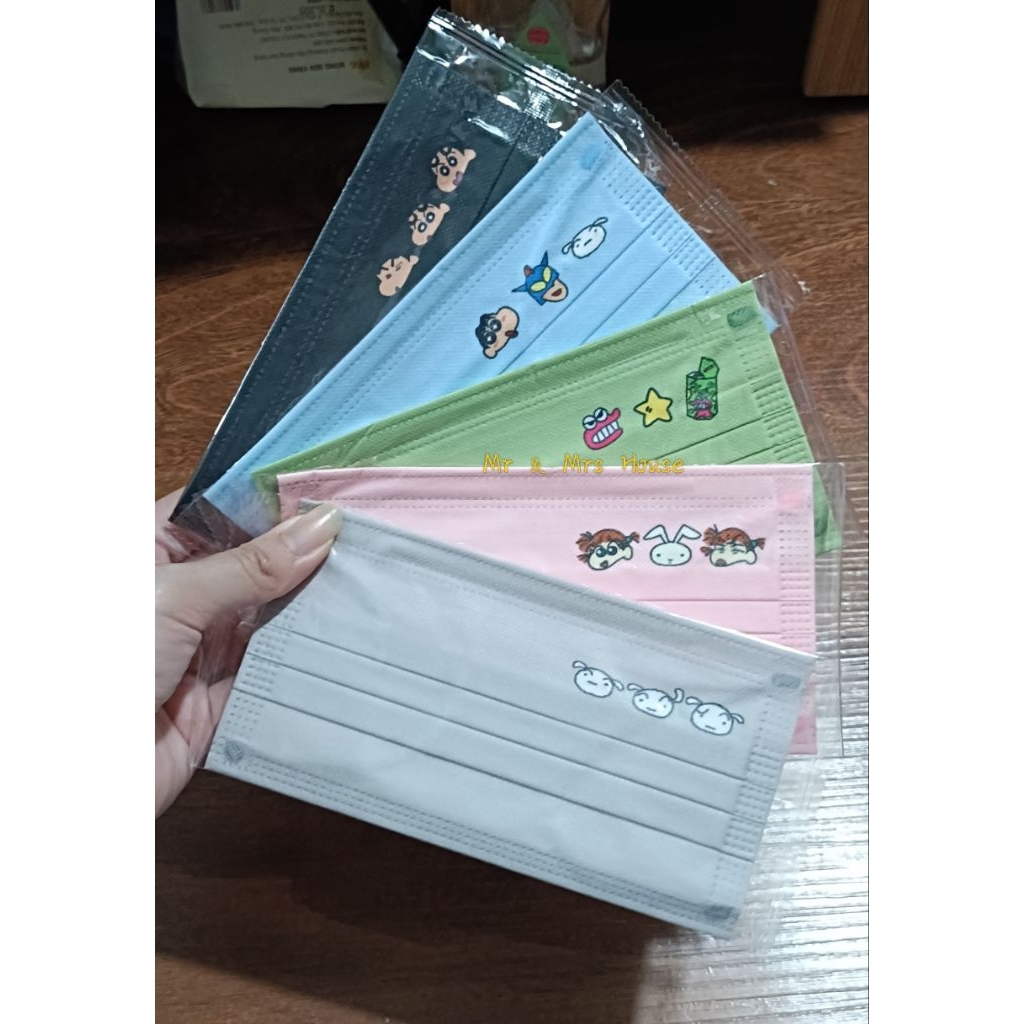 (Set 10/50c) Khẩu Trang Hoạt Hình Gia Đình Shin Người Lớn