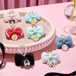 POP MART – Molly Daily Look Series “Sachet Blind Box”