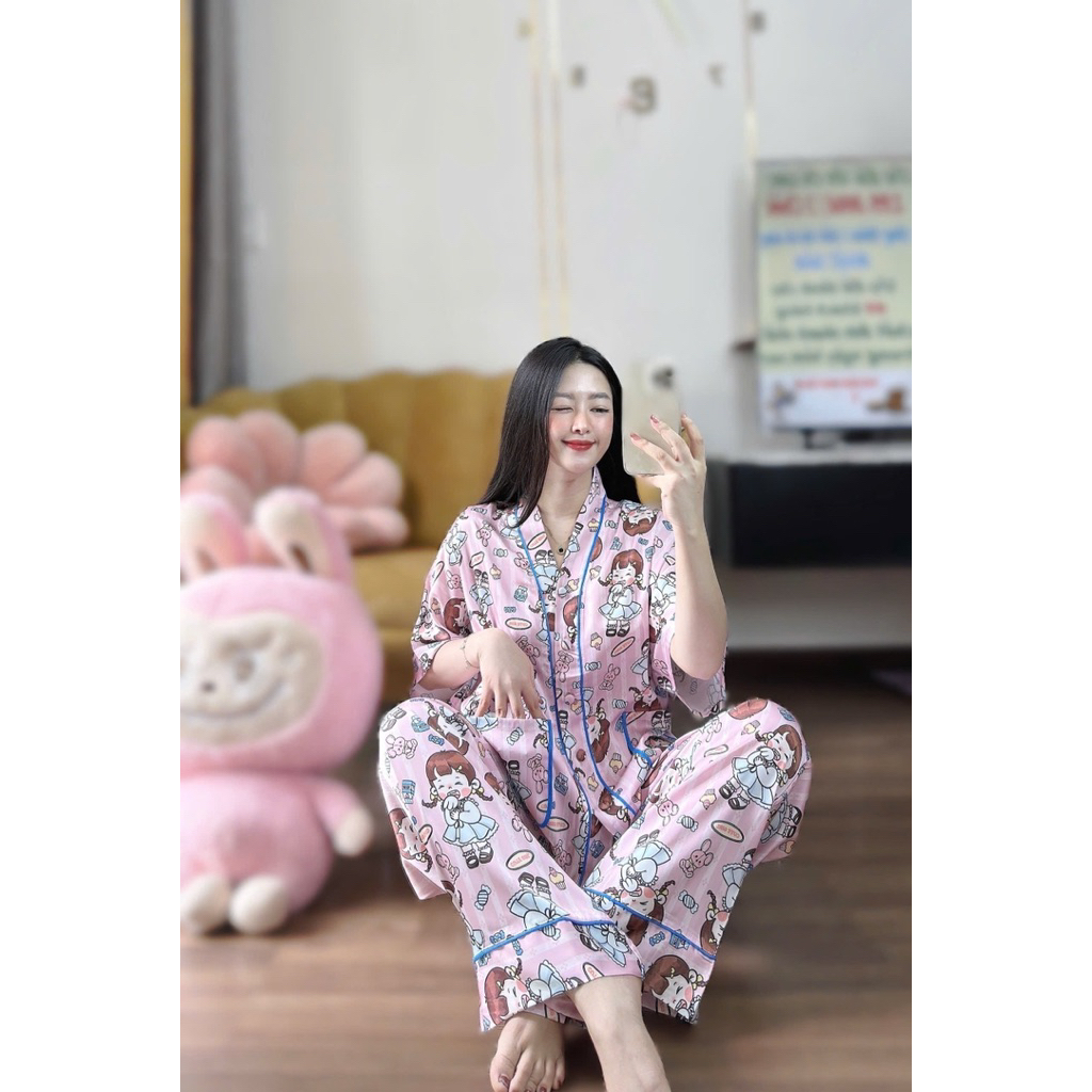 (42-68kg) Bộ pijama mặc nhà cho nữ, cổ V tay dơi quần dài lụa mịn mát, hình dễ thương Women Áo Ngủ