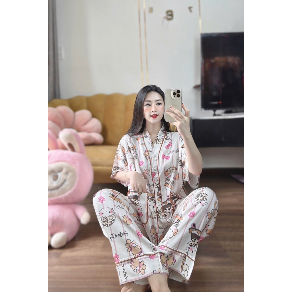 (42-68kg) Bộ pijama mặc nhà cho nữ, cổ V tay dơi quần dài lụa mịn mát, hình dễ thương Women Áo Ngủ