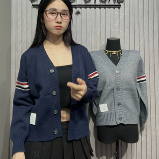 LT - Áo khoác len cadigan sọc tay cổ tim tag gấu, len ép dày dặn free size 1302