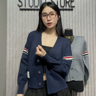 LT - Áo khoác len cadigan sọc tay cổ tim tag gấu, len ép dày dặn free size 1302