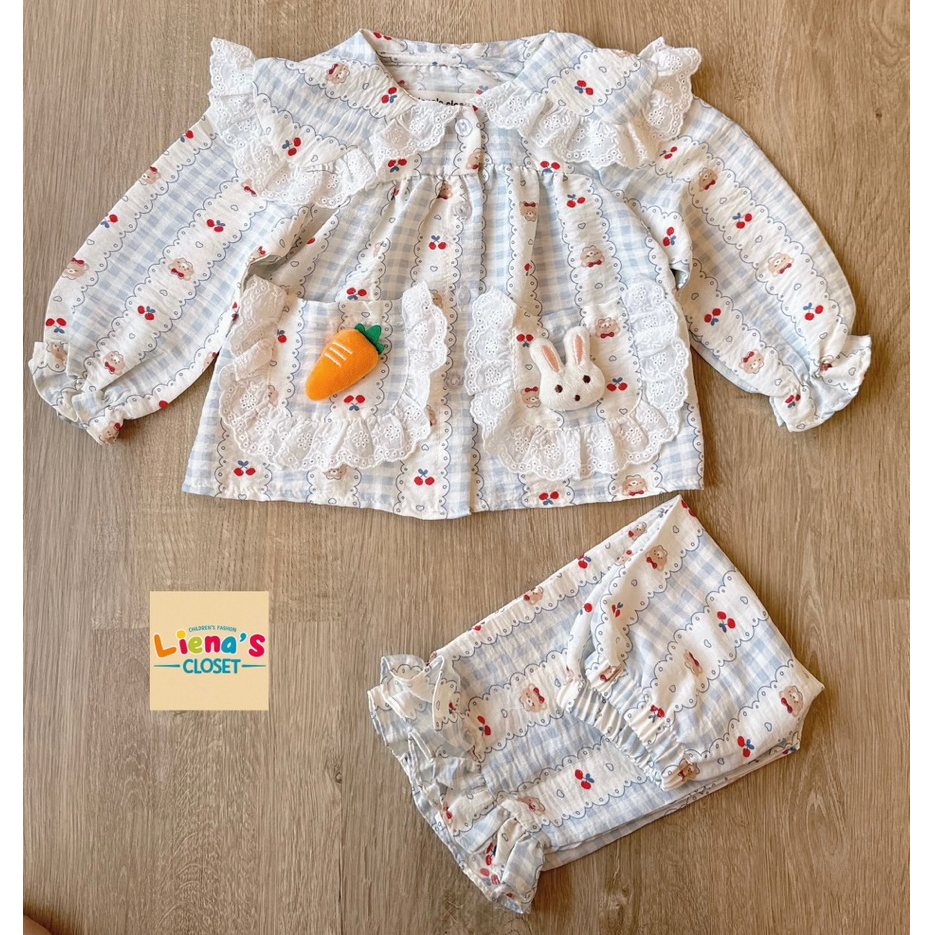 Bộ Dài Tay Bé Gái Chất Đũi Cổ Sen Ren Bèo Thêu Thỏ Cà Rốt Xinh Xắn Nhà Liena’s Closet