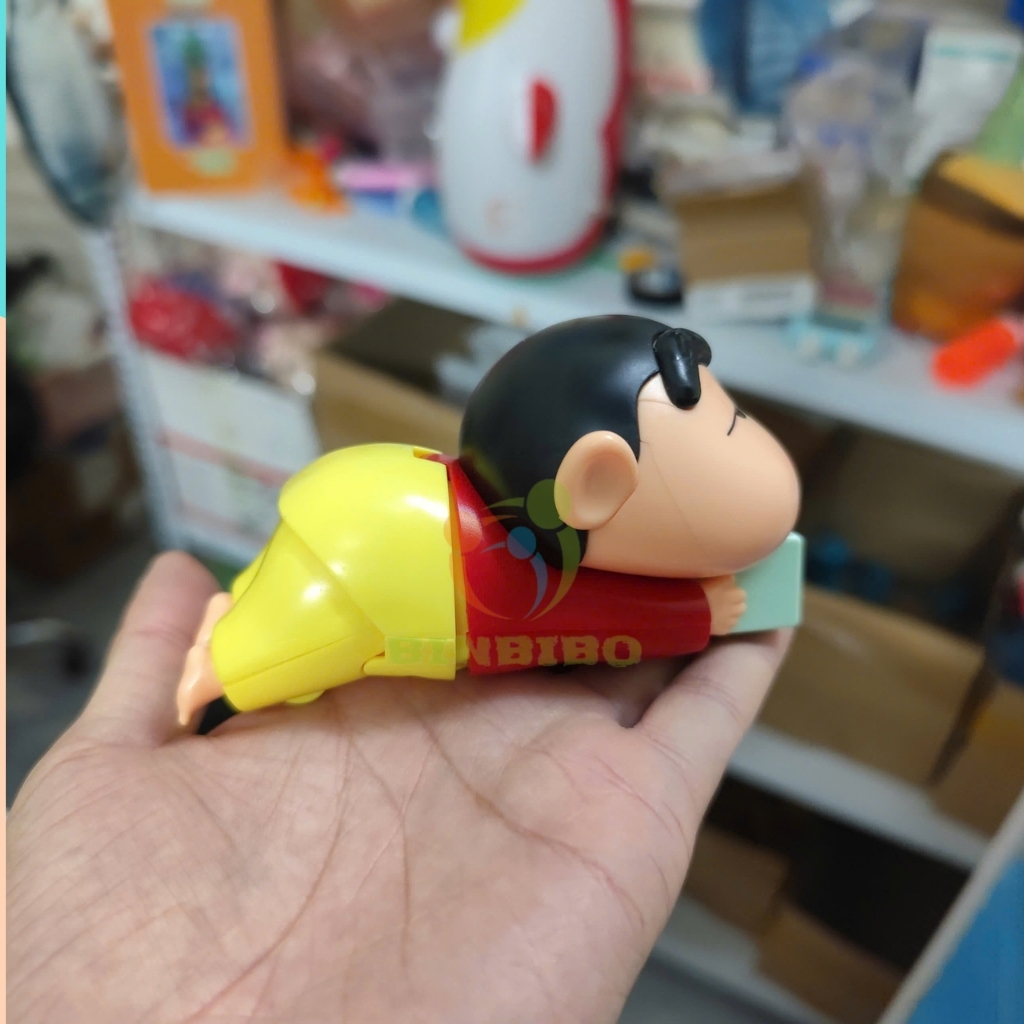 Đồ chơi Shin cậu bé bút chì mặc Pijama bò ủn mông cute đáng yêu cho bé- Đồ chơi vặn cót