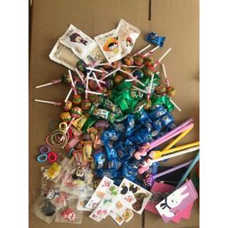 Set Pinata filler gồm kẹo và đồ chơi mini
