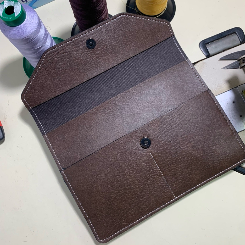 (Hỗ Trợ Dập Logo Hãng) Ví Da Đựng Giấy Tờ Xe Ô Tô Kích Thước Lớn 17CM x 24CM - SBH-VD02 - Nâu Sẫm