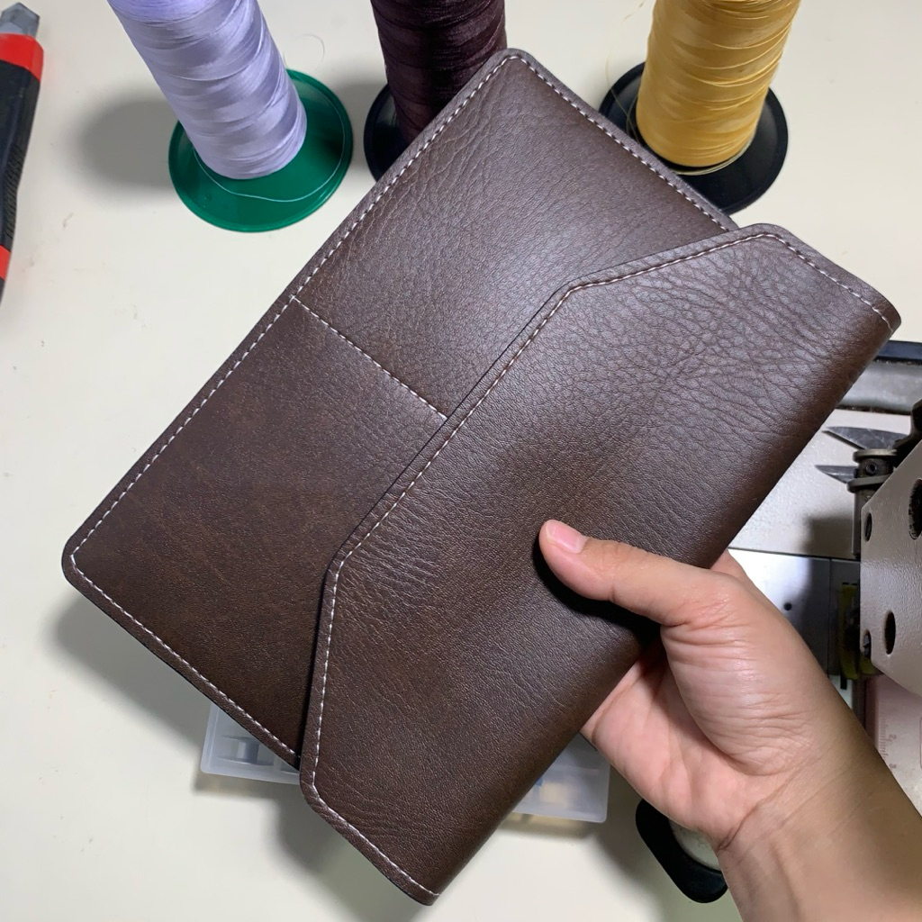 (Hỗ Trợ Dập Logo Hãng) Ví Da Đựng Giấy Tờ Xe Ô Tô Kích Thước Lớn 17CM x 24CM - SBH-VD02 - Nâu Sẫm