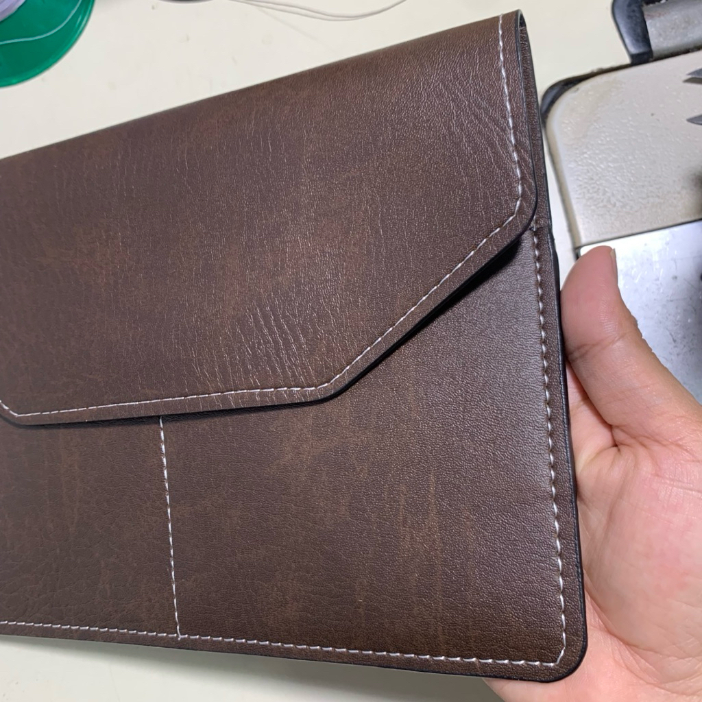 (Hỗ Trợ Dập Logo Hãng) Ví Da Đựng Giấy Tờ Xe Ô Tô Kích Thước Lớn 17CM x 24CM - SBH-VD02 - Nâu Sẫm